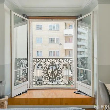 Flexliving - Whole Flat - Hameau Апартаменты *